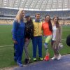 Флеш-моб з масових стрибків зі скакалкою серед дівчат